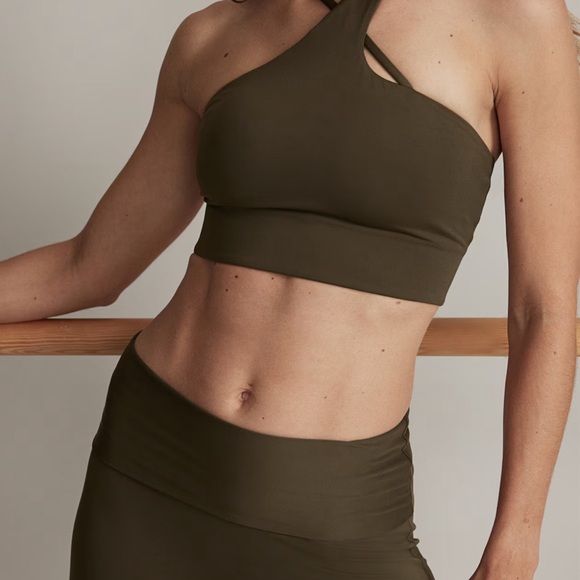 NWT H&M MOVE Asymmetrical Olive Green Women's Top - Picture 3 of 8